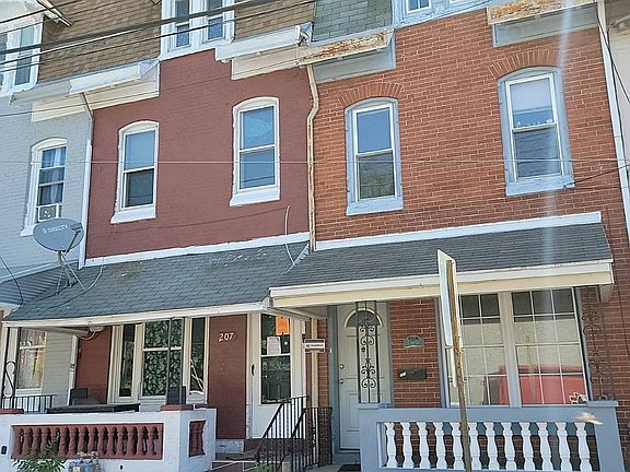 2nd image of 207 N 2nd St