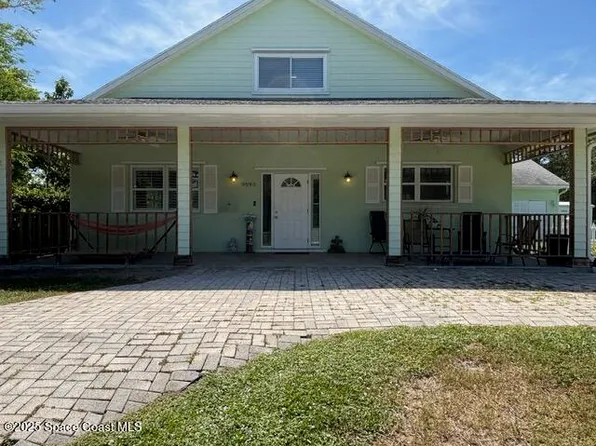 9590 Primrose Dr, Micco, FL 32976