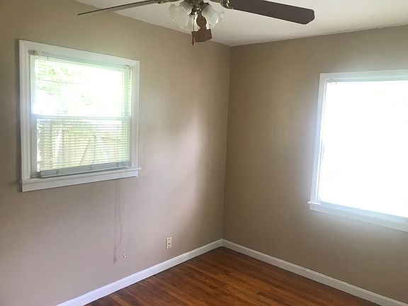 bedroom walk in closet