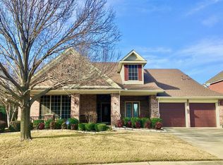 2416 Cruise Dr, Grand Prairie, TX 75054