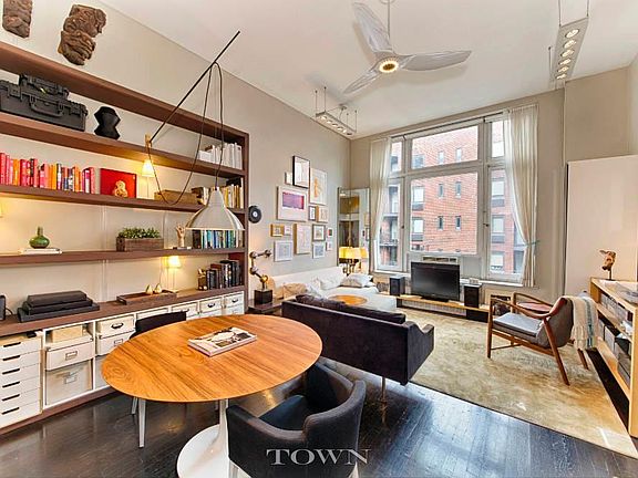 2nd image of 100 W 15th St APT 3D