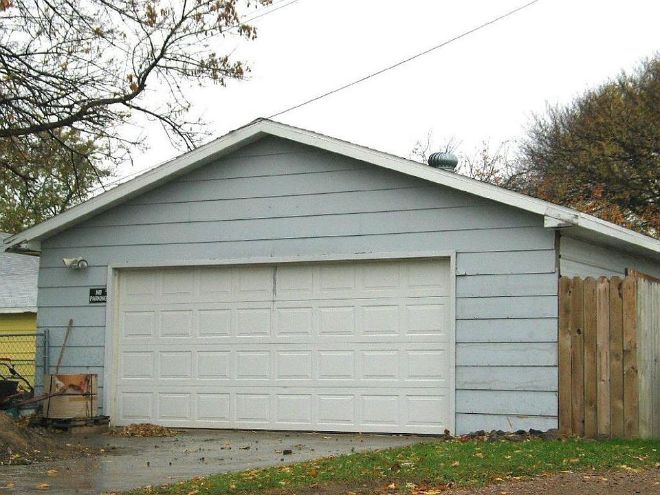 2nd image of 1702 11th Ave N