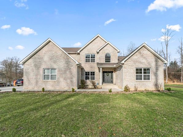 1095 Woodtrace Dr, Russell, KY 41169