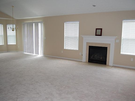 4th image of 1375 Phoenix Pl