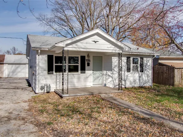 903 W Spruce St, Jerseyville, IL 62052