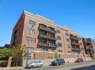 2811 N Bell Ave UNIT 402, Chicago, IL 60618