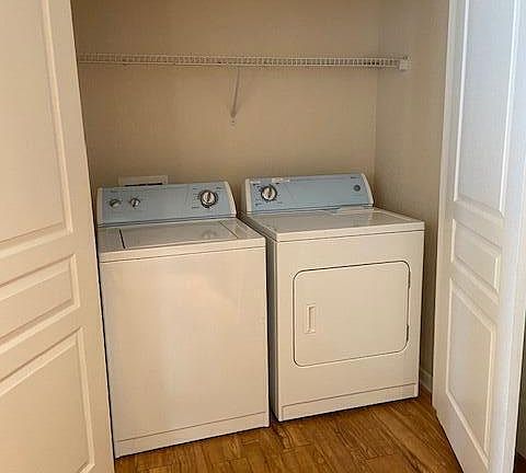4th image of 8290 GATE Parkway #317