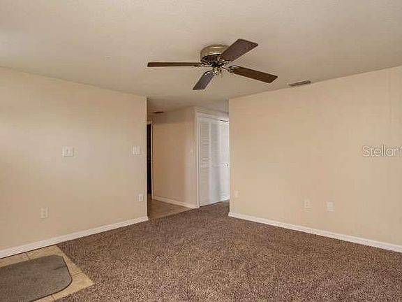 5th image of 1615 Smithfield Cir W