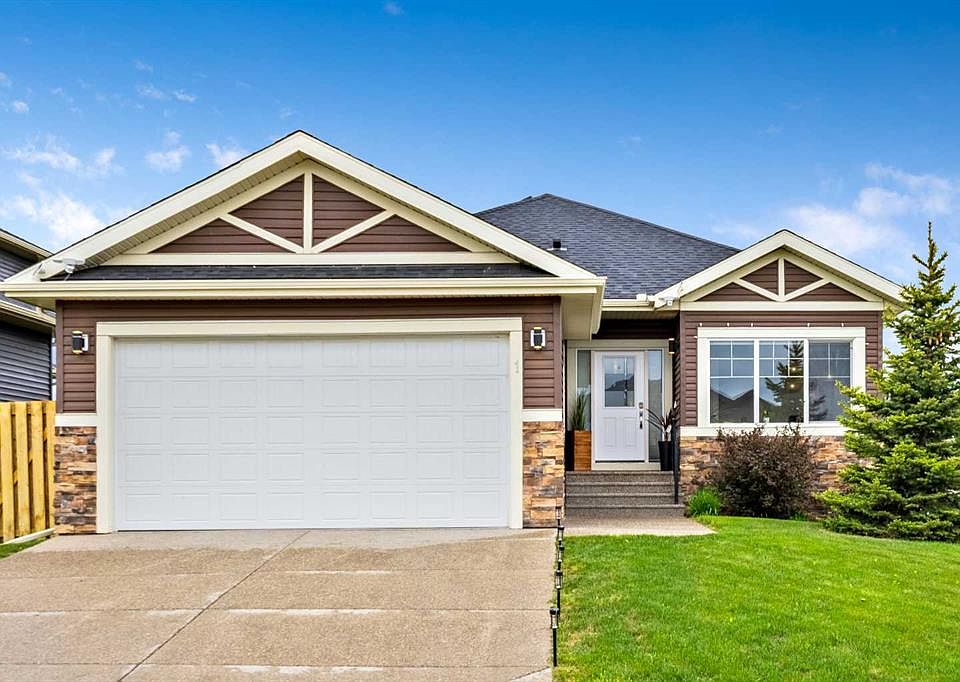 1st image of 1 E Lakes Estates Cir