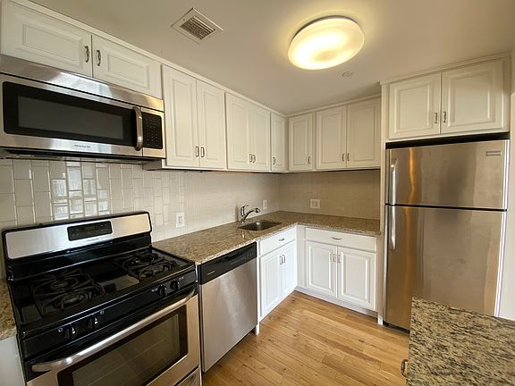 5th image of 171 W 131st St APT 420