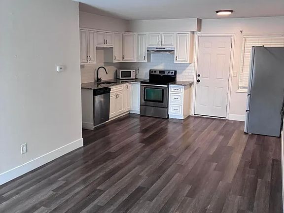 4th image of 5732 Beechcroft Rd APT B