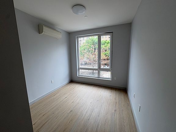 3rd image of 26 Sherman Ave APT 2E