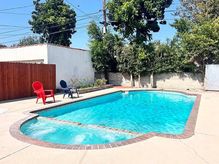 324 N Story Pl — Photo 13