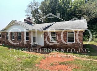 210 Tanglewood Rd, Wellford, SC 29385