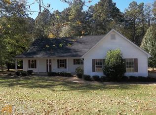 51 Hubbard Rd, Newnan, GA 30263