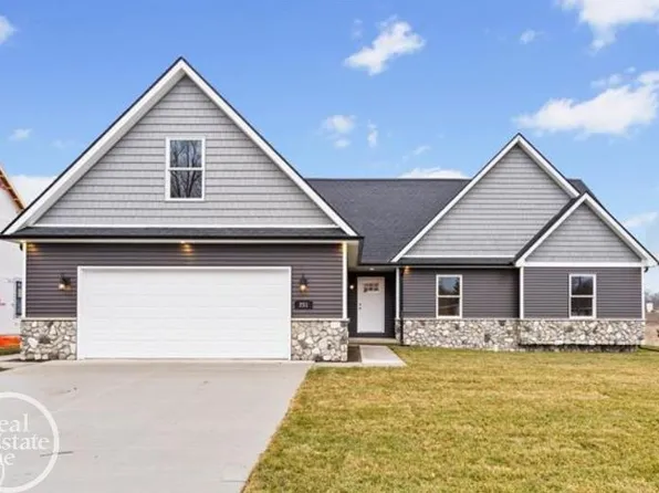 1839 Riley Rd #47, Saint Clair, MI 48079