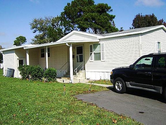 3rd image of 332 Banyan Ln