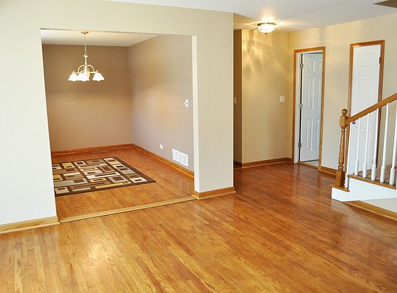4th image of 508 E Oakton St