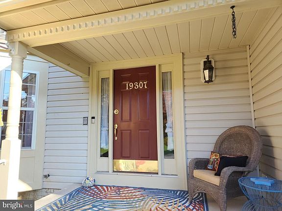 2nd image of 19307 Chippendale Cir
