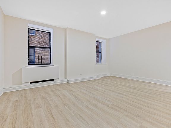 3rd image of 50 W 34th St APT 5A12