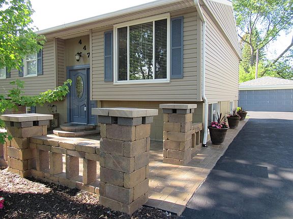 3rd image of 447 E Tulip Dr