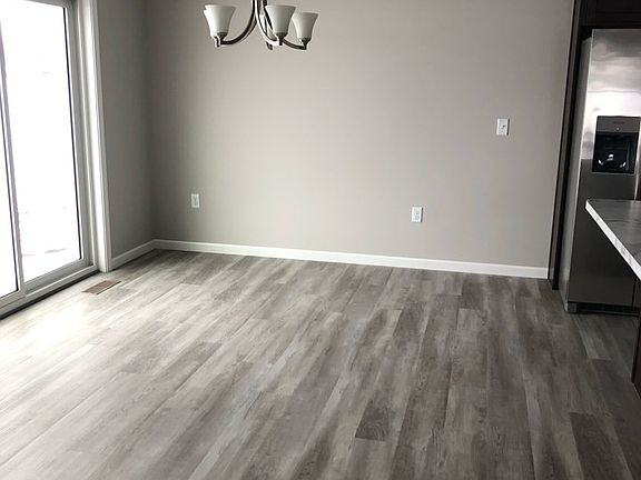 3rd image of 18528 Barrington Dr