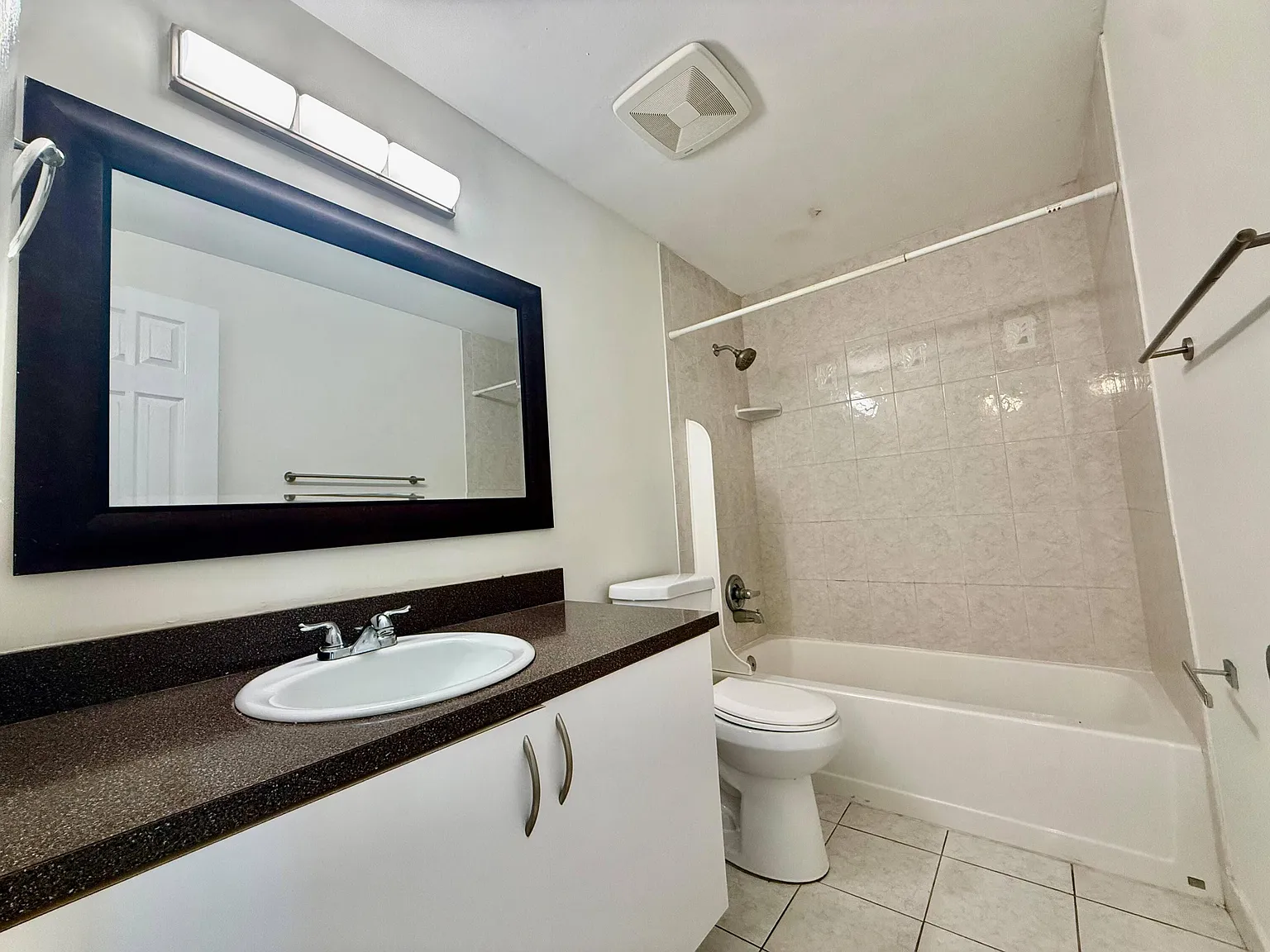 3 bed, 2.5 bath, 1650 sqft, $2,750 — Photo 4
