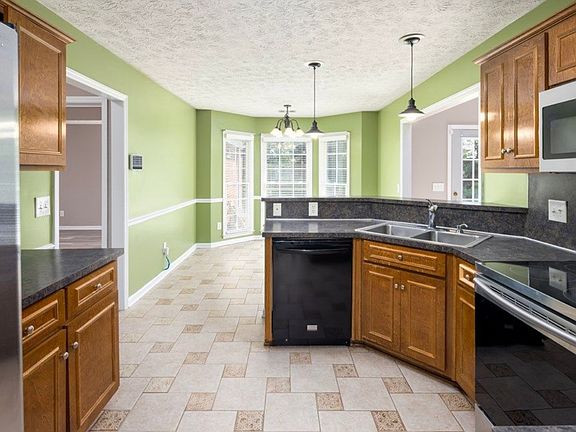 3rd image of 4971 Waterview Dr