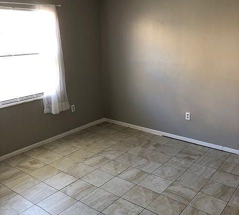 5th image of 4103 Corsair Ave