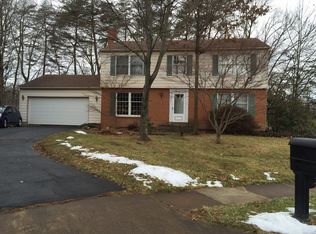 12641 Etruscan Dr, Herndon, VA 20171
