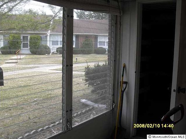 2nd image of 550 Sheffield Court #B