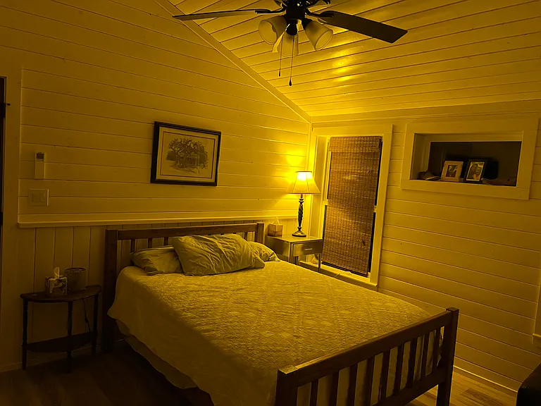 Guest bedroom