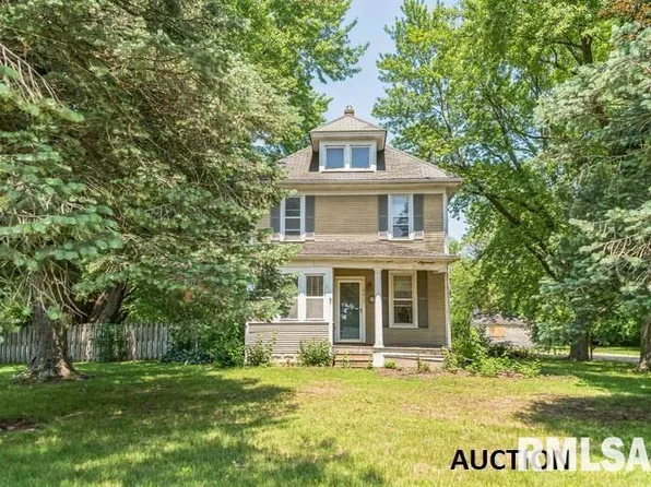4415 Cheyenne Ave, Davenport, IA 52806