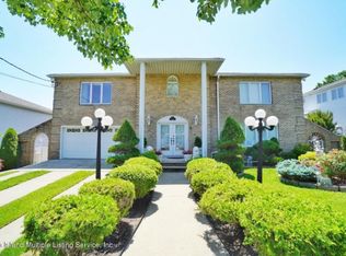 556 Lamont Ave, Staten Island, NY 10312