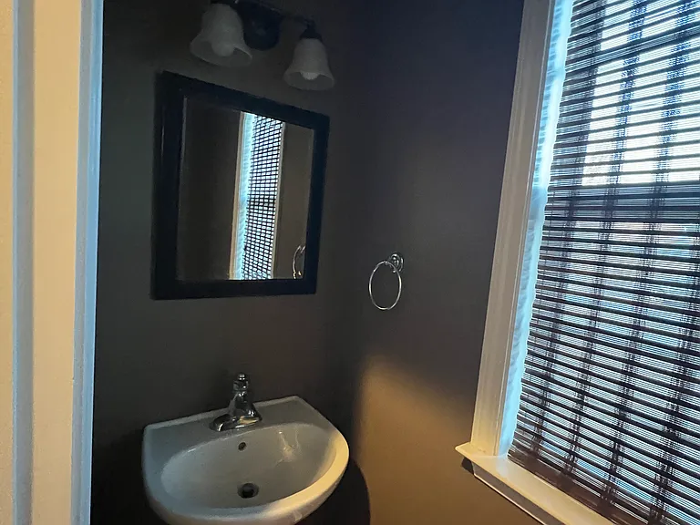 906 Idlewood Dr — Photo 7
