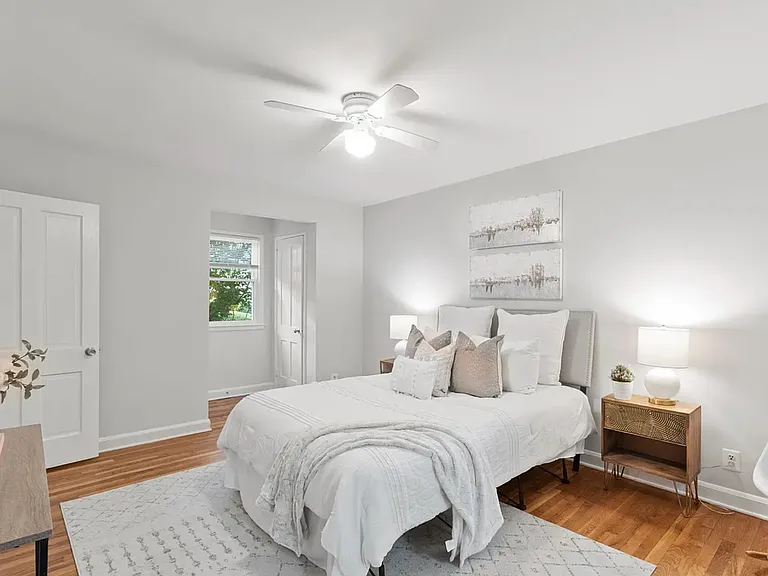 8544 Manchester Rd #1-7 — Photo 3