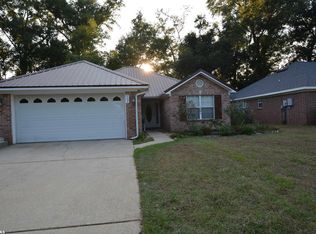 121 Cluster Oaks Ct, Foley, AL 36535