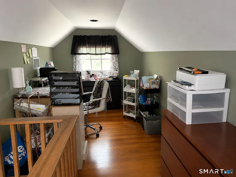 73 Hawthorne Ave — Photo 14