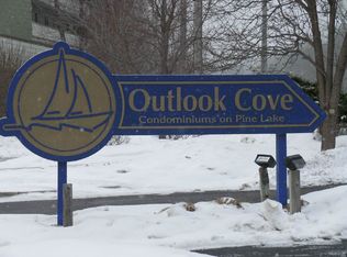 422 Outlook Cove Dr, La Porte, IN 46350
