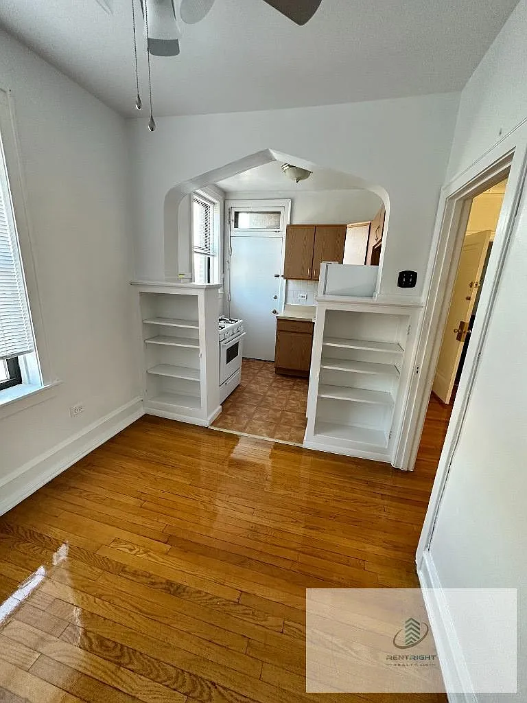 Studio, 1.0 bath, 500 sqft, $1,250 — Photo 2