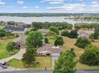 104 Pontiac Dr, Lake Kiowa, TX 76240