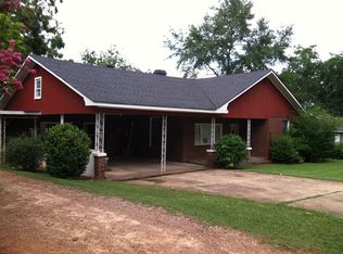 13 Spruce St, Manchester, GA 31816