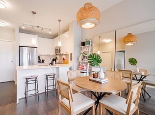 15388 105th Ave #405, Surrey, BC V3R 0C4
