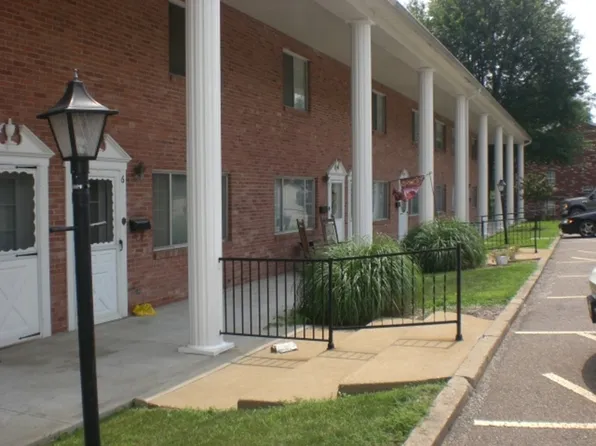 401 Tracy Ln #5, Saint Clairsville, OH 43950