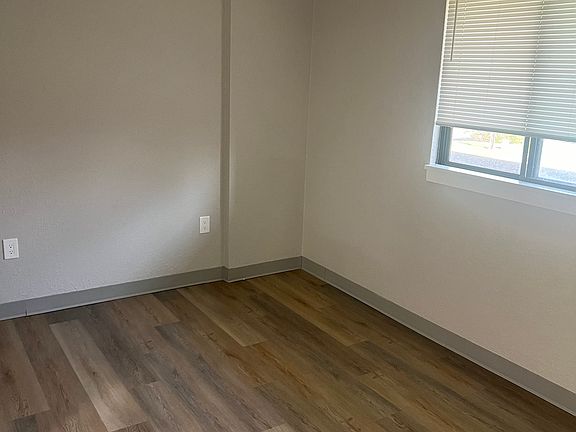 5th image of 1331 Mustang Ave