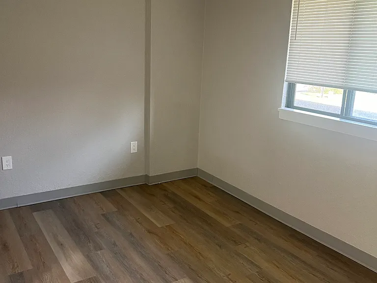 1331 Mustang Ave — Photo 5