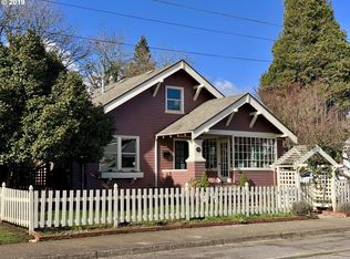 129 S 5th St, Cottage Grove, OR 97424