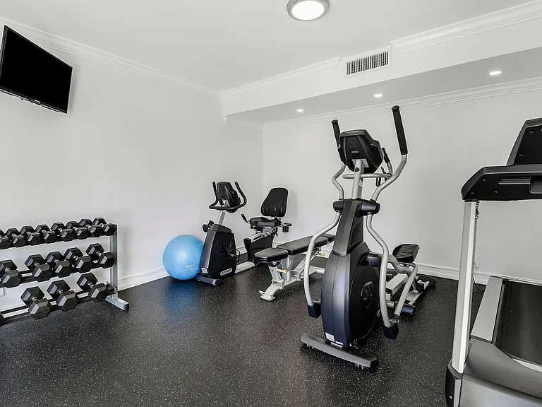 5400 N Ocean Dr — Photo 27