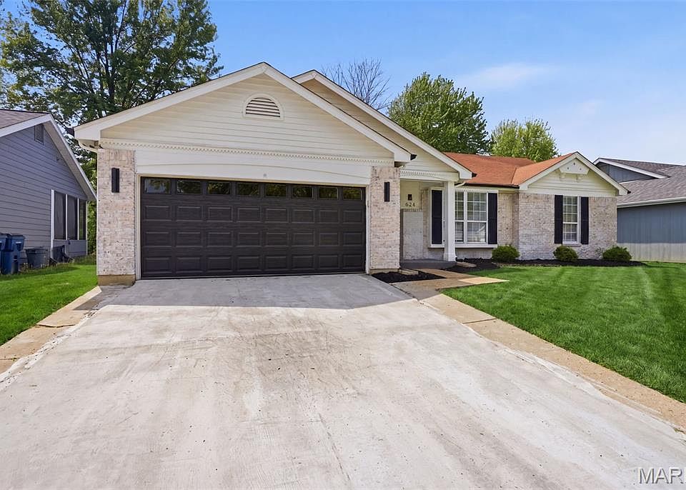 1st image of 624 Foxtail Dr