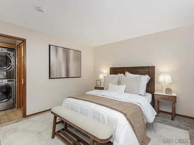 8840 Villa La Jolla Dr #203 — Photo 2
